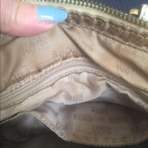 Michael Kors purse. - Picture 5 of 11
